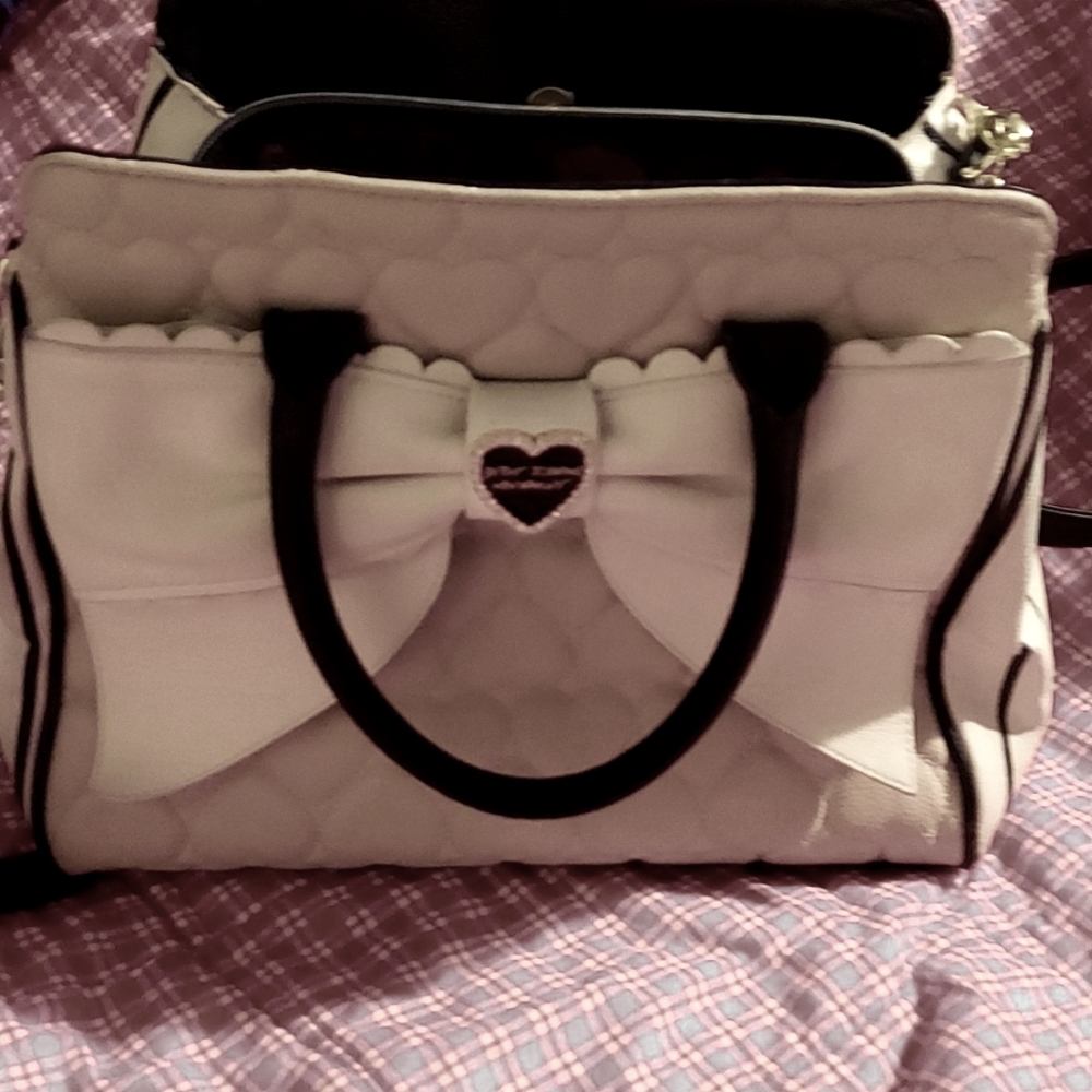 betsey johnson purse